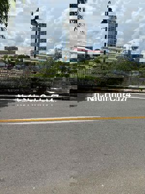 Bán nhà mặt tiền view sông - Đối diện đại lộ Võ Văn Kiệt