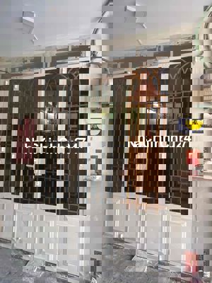 CHÍNH CHỦ BÁN NHÀ HẺM ĐƯỜNG 8B