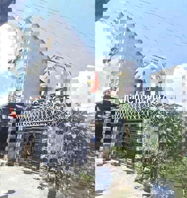 nhà 2tầng  dt135m tc flu kp tân long tân đông hiêp