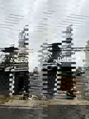 Nhà phố 4m x 13m. Đúc 3 lầu Mặt tiền nhánh Đường TCH 13