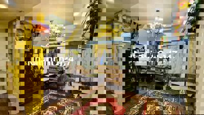 BÁN NHÀ KIM MÃ 15M RA Ô TÔ TRÁNH - SÁT MẶT PHỐ GIANG VĂN MINH MỚI