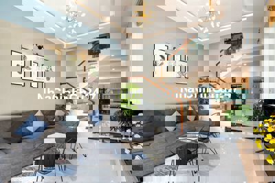 BÁN NHÀ 3 TẦNG FULL NỘI THẤT MỚI ĐẸP MẶT TIỀN HÒA MINH SÁT BIỂN