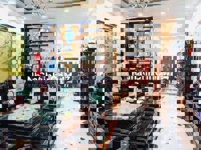 Nhà Cự Lộc, ngõ thông, lô góc, 2 thoáng, oto đỗ cửa, kinh doanh, 45m2.