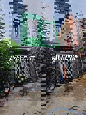 Nhà 50m², 3 tầng, sổ riêng, gần AEON Tân Phú, chỉ 4.55 tỷ