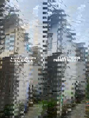 Chính chủ bán căn nhà TTN5 .hẻm thông ghần chợ Lạc quang