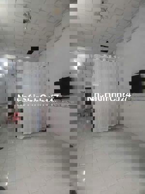 BÁN 80M2 ĐẤT TẶNG NHÀ 2 TẦNG HẺM XE HƠI - PHAN HUY ÍCH - GẦN NHÀ GA T3