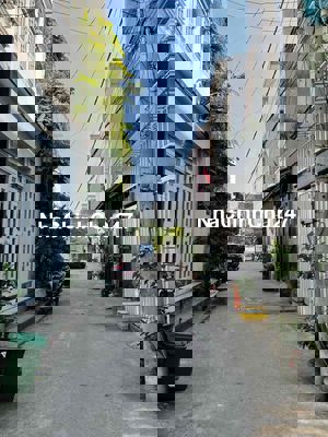 BÁN NHÀ CHÍNH CHỦ NGÃ TƯ GA - TRỆT - LỬNG - 3 LẦU - 4P.NGỦ - HẺM 5.5M