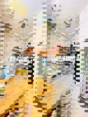 Chủ gấp bán nhà giá tốt p.12 gò vấp- 3.7x13m- 2 tầng- sát hxh - 4.3 tỷ