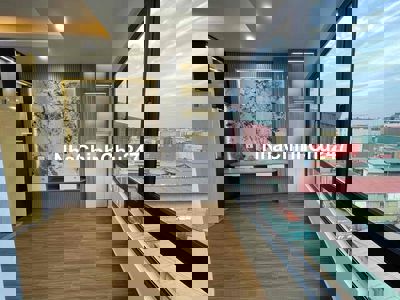 VŨ TÔNG PHAN-MỘT NHÀ RA PHỐ – 7 TẦNG THANG MÁY – KINH DO