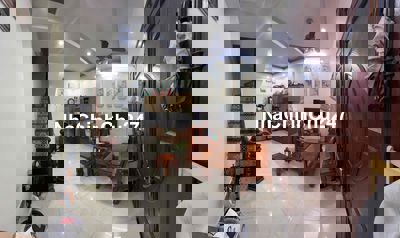 Nhà đơn lập 31m2, 3 Phòng ngủ, mặt tiền 5m, xã La Phù, Hoài Đức