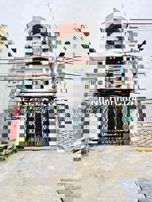 Nhà đẹp có nội thất 5,2x16 hẻm 6m xe tải thông sát ngã tư ga