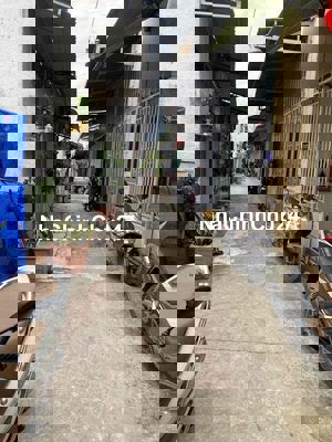 CHÍNH CHỦ CẦN BÁN GẤP NHÀ TRONG KHU DÂN CƯ YÊN TĨNH