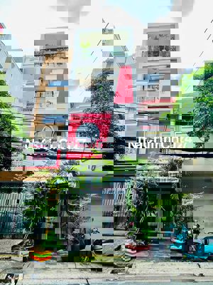 SIÊU PHẨM – NHÀ NGAY 3 THÁNG 2 QUẬN 10 - 5,7x20m 4 TẦNG - GIÁ CHỈ 18TỶ