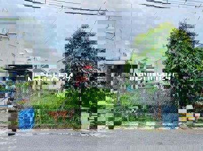 ngộp bank chủ cần bán gấp lô ngay thị trấn củ chi 120m2 giá 550TR