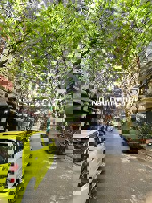 Nhà Liễu Giai-Đào Tấn-Linh Lang, lô góc ô tô đỗ cửa 40m2x7T thang máy