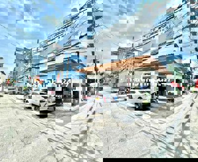 Nhà Mặt Tiền Hẻm Kinh doanh mua bán thuận tiện - 2581 Huỳnh Tấn Phát