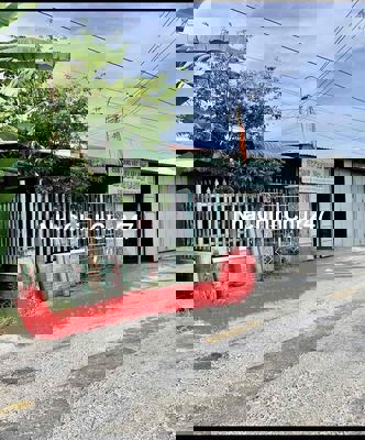 Bán NHÀ MẶT TIỀN Kinh Doanh GIÁ Rẻ nhất trong dãy