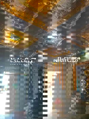 SỤP HẦM ! CĂN KARAOKE 2 TÀNG ĐUC DT 5x30M  GÔM 7 PHONG HÁT GIÁ CHi 3T6