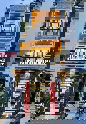 Nhà 3 tầng kèm nội thất liền kề VSIP 3