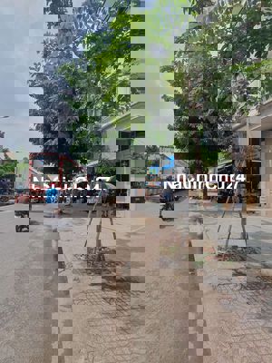 Mặt Tiền Lê Thị Riêng. 10,4x11. 109m2. Không lộ giới. 9 tỷ hơn