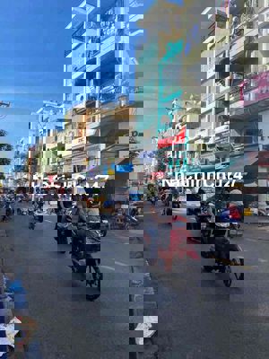 🌇5 lầu nhà mặt tiền quận 3 sát quận 10 có lề đường 4m