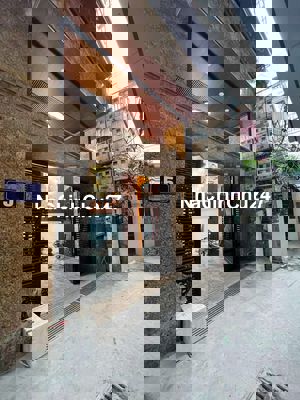 Huỳnh Cung Yên Ngưu,37m 6 tầng,thang máy,5.85 tỷ,ô tô vào