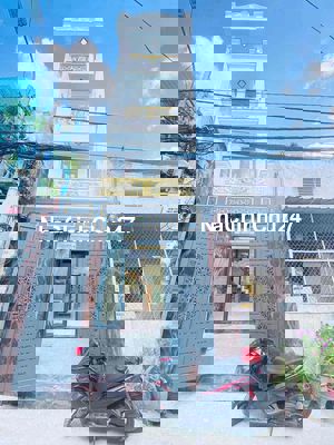 NHÀ CHÍNH CHỦ 4 LẦU HẺM XE HƠI ĐẸP GIÁP QUẬN 6 VÀ TÂN PHÚ