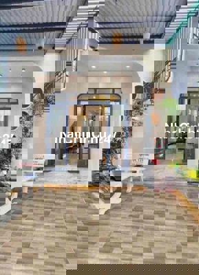 CHỦ KẸT TIỀN CẦN BÁN GẤP NHÀ CẤP 4, ĐƯỜNG DƯƠNG ĐÌNH CÚC.