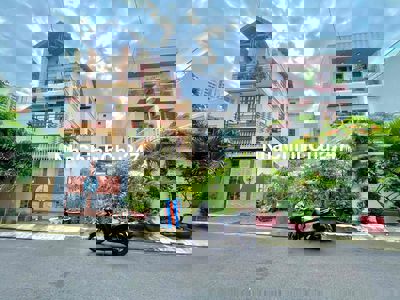 Chính chủ gửi bán lô đất Hoa Hậu hẻm đường Quốc Hương