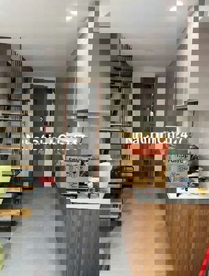 Cần bán gấp nhà nhỏ ngay chợ Cây Điệp, 12, Bình Thạnh