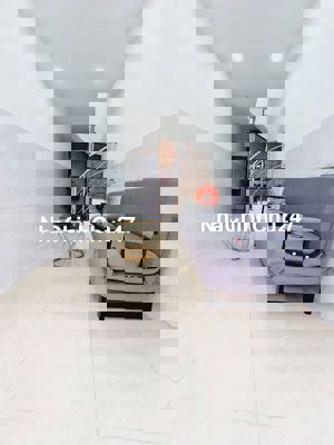 Bán nhà chính chủ ngay trung tâm bình thạnh 
1 trẹt 1 lầu 2 phòng ngủ