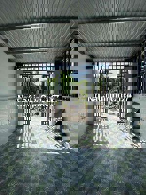 Chủ Quá Ngộp Cần Bán Căn Nhà Để Trả Nợ