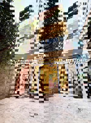 Nhà Đẹp Sang Xịn Mịn Cần Tìm Chủ Mới