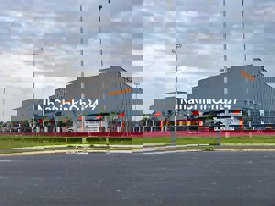 Đất trung tâm khu công nghiệp,mặt tiền nhựa 8m