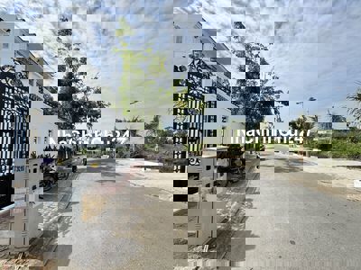 Cần bán 245m(10 x 24.5m), mặt tiền sông SG, đường nhựa, dân đông