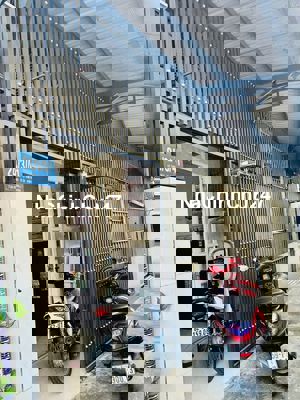 Chính chủ cần bán gấp nhà cấp 4 Dĩ An,2tỷ4 chỉ cách Phạm Văn Đồng 300m