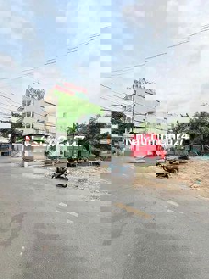 NGỢP BANK, CHÚ HAI CẦN BÁN LÔ ĐẤT 70M2. KDC ĐÔNG HÒA, DĨ AN, BD