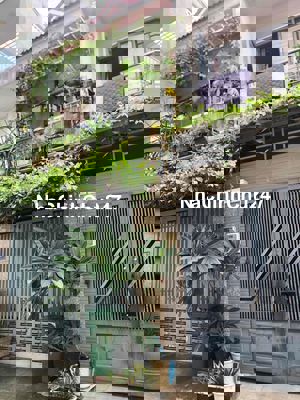 chủ ngộp nặng cần bán gấp nhà rẻ đẹp bưng ông thoàn quận 9