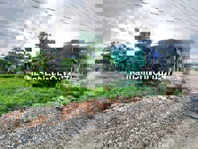 Chủ cần bán gấp đất mặt tiền đường Út An, Thị Trấn Đức Hoà, Long An