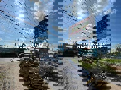 BÁN LÔ ĐẤT ĐƯỜNG TO - CÓ VỈA HÈ 2 BÊN - NGAY VINHOMES GRAND PARK