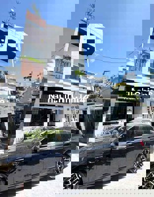 NHÀ KIỆT OTO KIỆT OTO PHẠM NHỮ TĂNG GẦN ĐƯỜNG FULNT