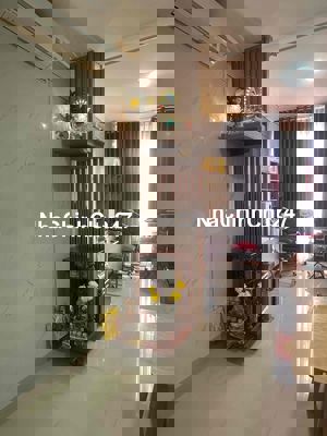 chính chủ căn hộ 65m2 bán gấp