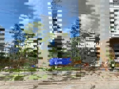 Chính chủ bán đất 85m2 đối diện UBND - Lộ giới 16m - Sổ riêng - KD tốt