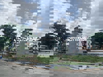 Bán nhanh lô góc trục đường chính 9x20. 11.7 tỷ The Seasons ngay Lotte