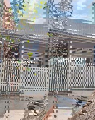 CHỦ CẦN BÁN GẤP CĂN NHÀ C4 Ở HÓC MÔN, GIÁ 690 TRIỆU, DT 98M2.