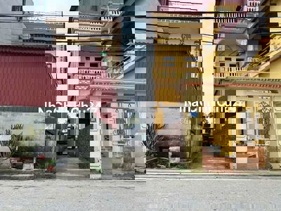 F0 Nở Hậu oto vào tận đất cách trục chính 5 bước chân