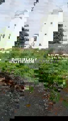 Cần.. tiền bán đất kdc 135 bến lức Long An