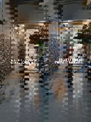 🔥 Oto đậu trong Nhà , Khu Nam Hùng Vương