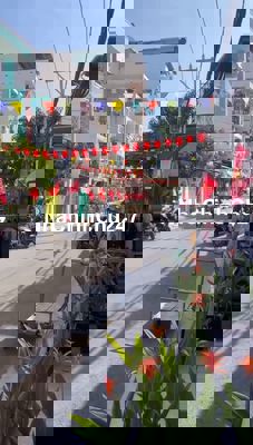 Nhà Nát Mặt Tiền Đường Số 51 p Tân Quy. ngay Trung Tâm Quận 7 dt 4x18m