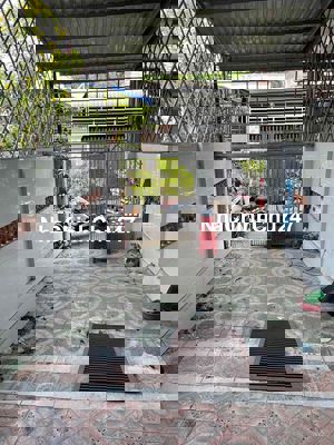 Nhà chánh nghĩa đường oto ngay chợ chủ bán gấp chỉ 1ti750